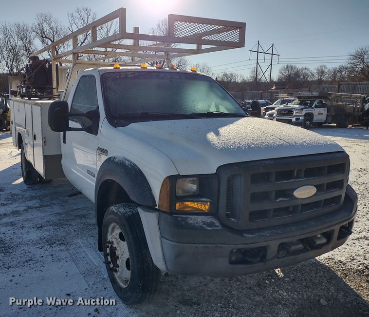 image for item MD9380 2007 Ford F550 Super Duty XL  utility / service truck