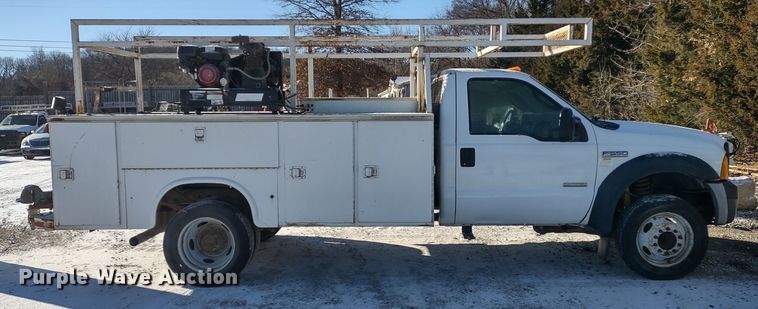 image for item MD9380 2007 Ford F550 Super Duty XL  utility / service truck