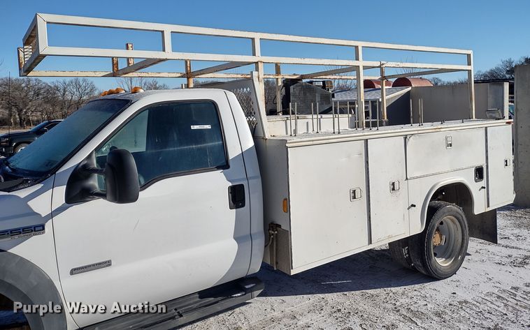 image for item MD9380 2007 Ford F550 Super Duty XL  utility / service truck