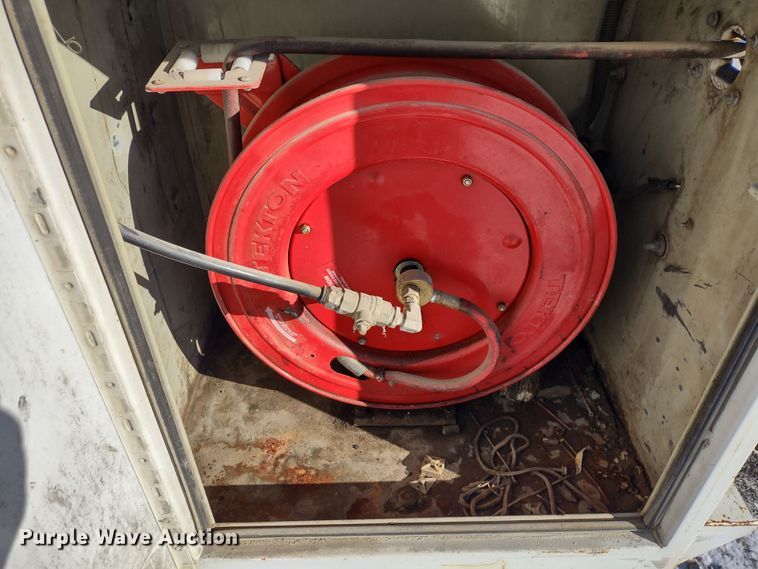 image for item MD9380 2007 Ford F550 Super Duty XL  utility / service truck