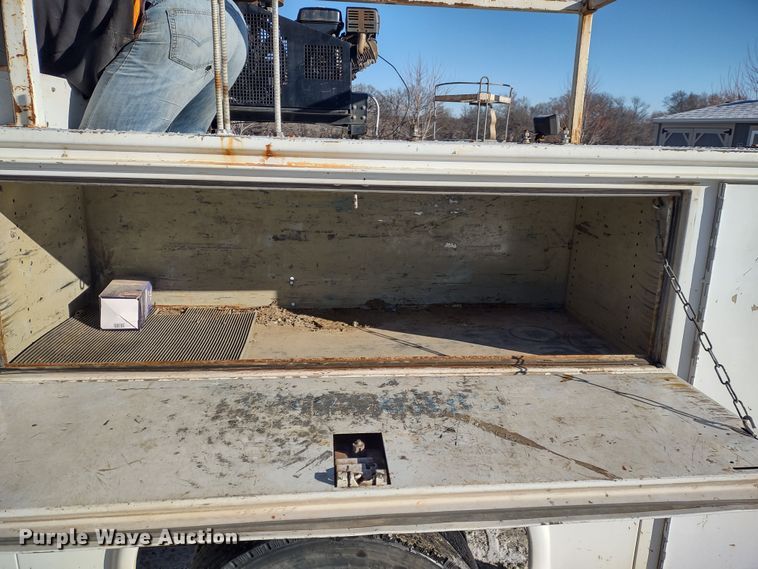 image for item MD9380 2007 Ford F550 Super Duty XL  utility / service truck