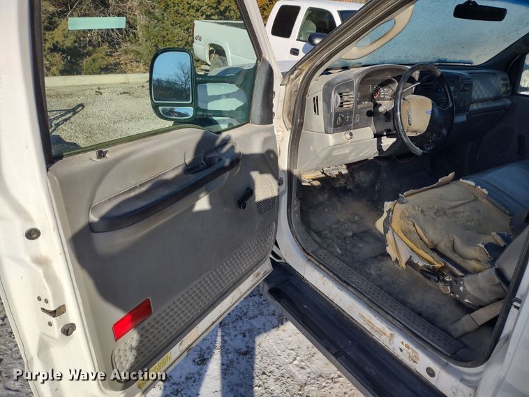 image for item MD9380 2007 Ford F550 Super Duty XL  utility / service truck