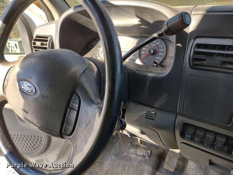 image for item MD9380 2007 Ford F550 Super Duty XL  utility / service truck