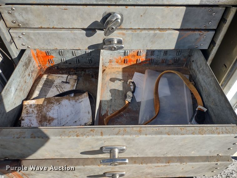 image for item MD9380 2007 Ford F550 Super Duty XL  utility / service truck