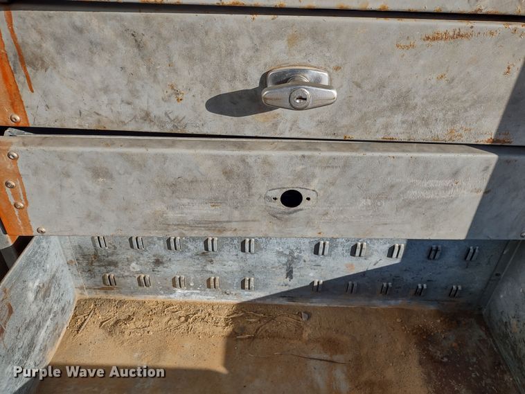 image for item MD9380 2007 Ford F550 Super Duty XL  utility / service truck