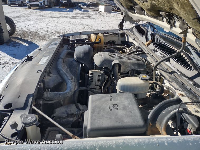 image for item MD9381 2005 GMC Sierra 2500HD  Ext. Cab pickup truck