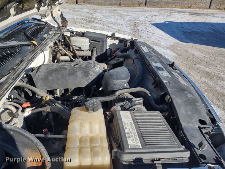 image for item MD9381 2005 GMC Sierra 2500HD  Ext. Cab pickup truck