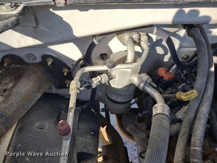 image for item MD9381 2005 GMC Sierra 2500HD  Ext. Cab pickup truck