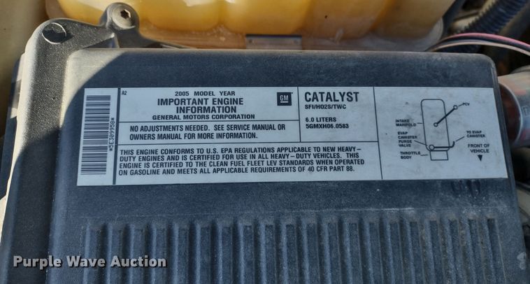 image for item MD9381 2005 GMC Sierra 2500HD  Ext. Cab pickup truck