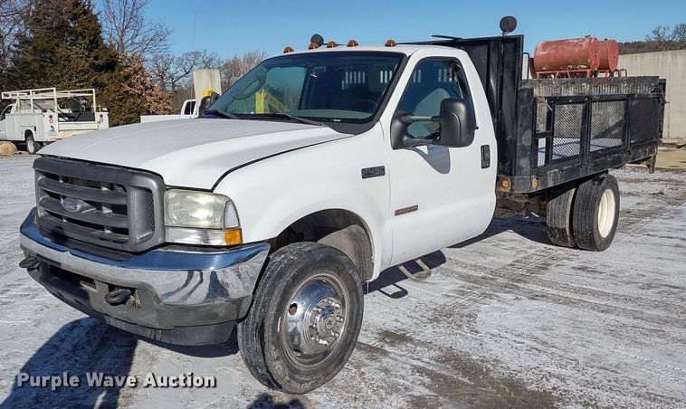 image for item MD9382 2004 Ford F450 Super Duty XL  flatbed pickup truck