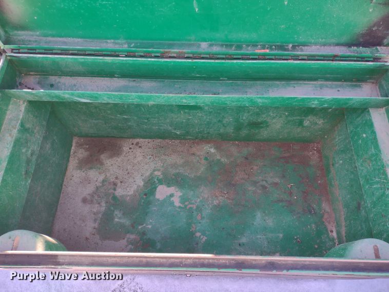 image for item MD9382 2004 Ford F450 Super Duty XL  flatbed pickup truck