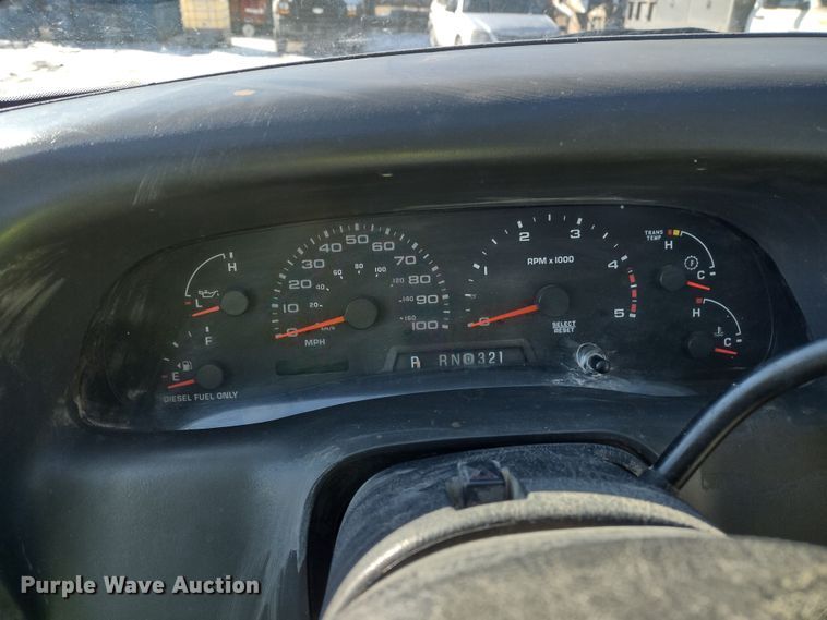 image for item MD9382 2004 Ford F450 Super Duty XL  flatbed pickup truck