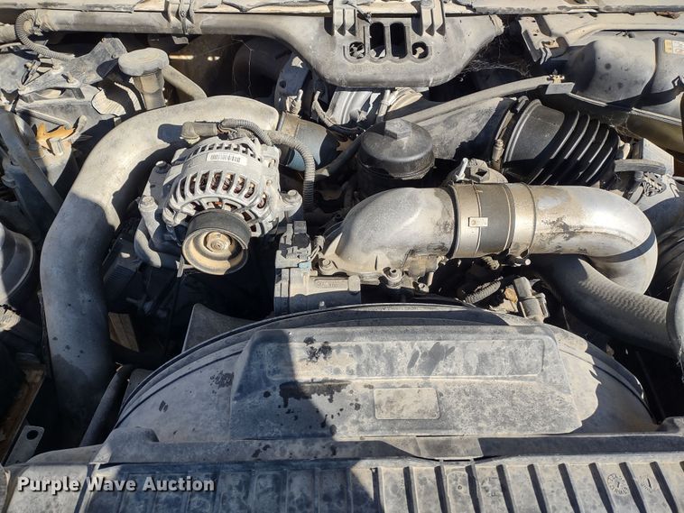 image for item MD9382 2004 Ford F450 Super Duty XL  flatbed pickup truck