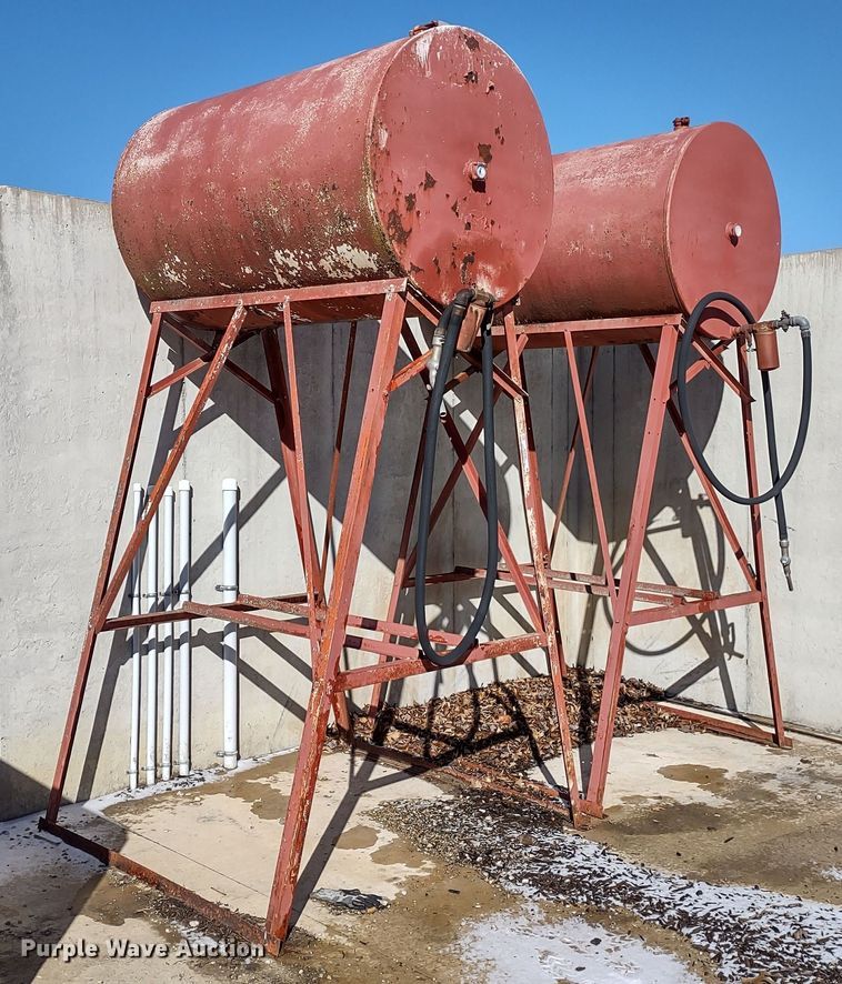 image for item MD9383 (2) fuel tanks