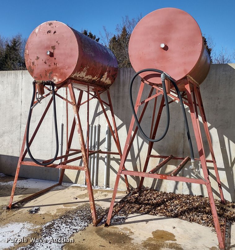 image for item MD9383 (2) fuel tanks