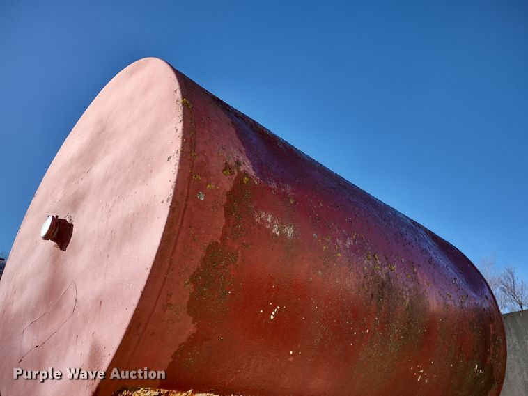 image for item MD9383 (2) fuel tanks