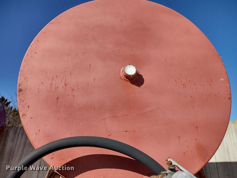 image for item MD9383 (2) fuel tanks