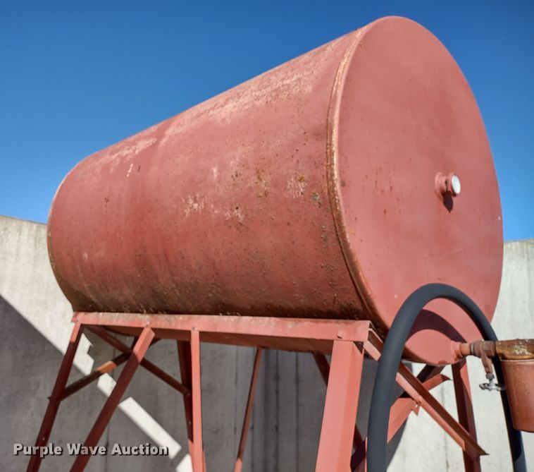 image for item MD9383 (2) fuel tanks