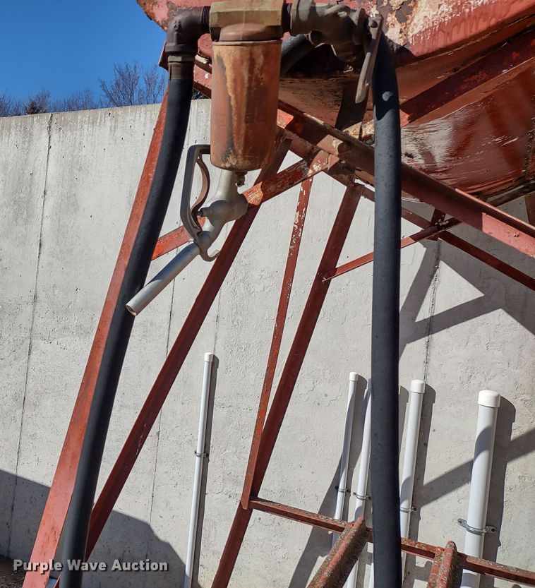 image for item MD9383 (2) fuel tanks