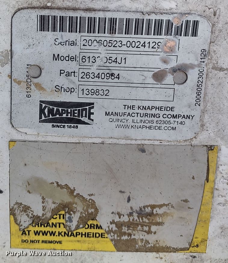 image for item MD9385 2006 Ford F550 Super Duty XL  utility bed pickup truck