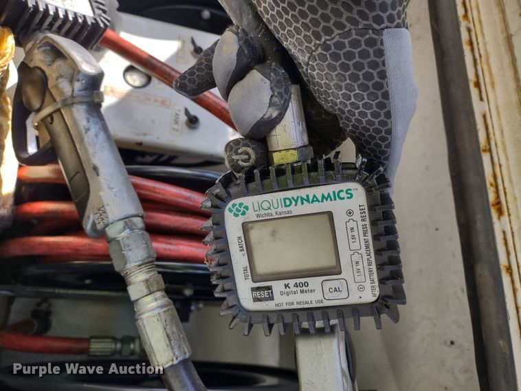 image for item MD9385 2006 Ford F550 Super Duty XL  utility bed pickup truck