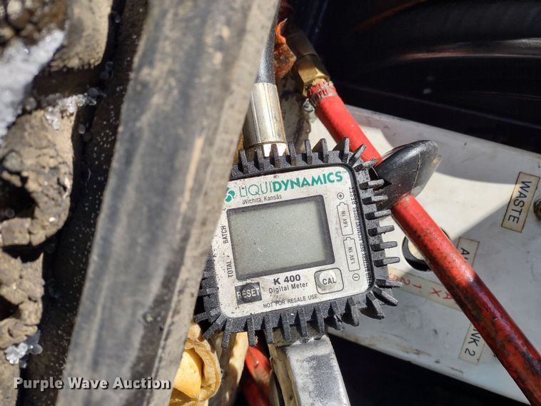 image for item MD9385 2006 Ford F550 Super Duty XL  utility bed pickup truck