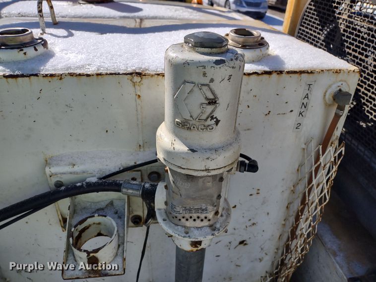 image for item MD9385 2006 Ford F550 Super Duty XL  utility bed pickup truck