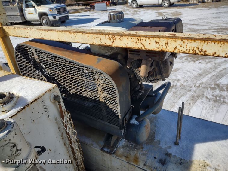 image for item MD9385 2006 Ford F550 Super Duty XL  utility bed pickup truck