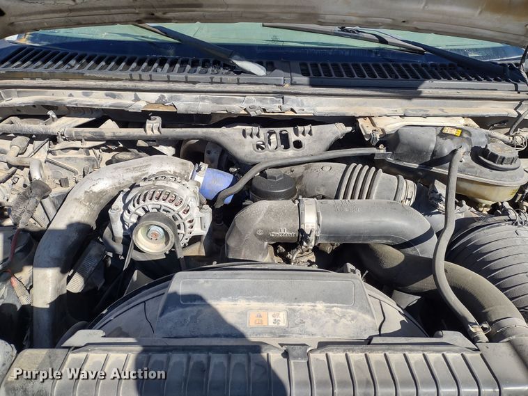 image for item MD9385 2006 Ford F550 Super Duty XL  utility bed pickup truck