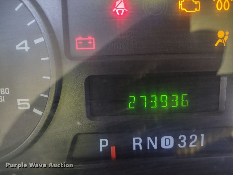 image for item MD9385 2006 Ford F550 Super Duty XL  utility bed pickup truck