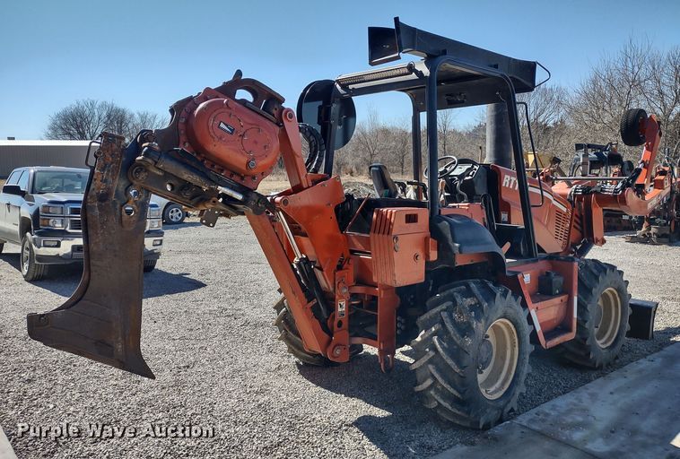 image for item MD9387 2002 Ditch Witch RT115H  cable plow