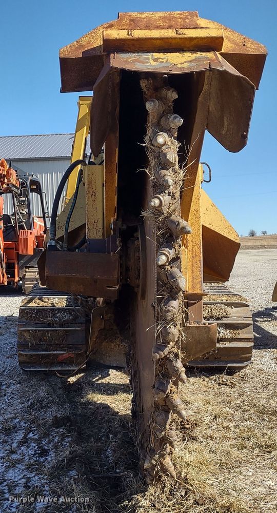 image for item MD9389 1997 Vermeer Flextrak 115  rock saw