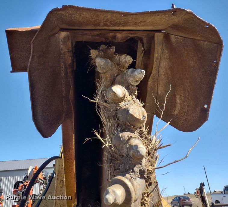 image for item MD9389 1997 Vermeer Flextrak 115  rock saw