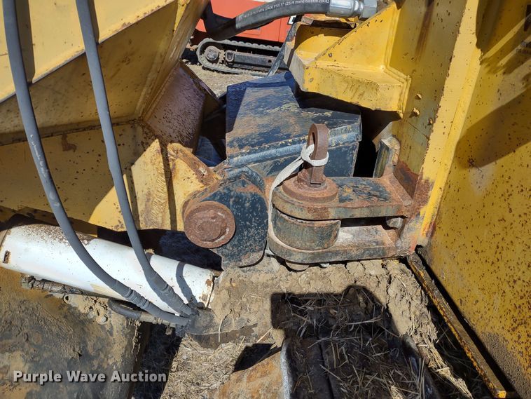 image for item MD9389 1997 Vermeer Flextrak 115  rock saw