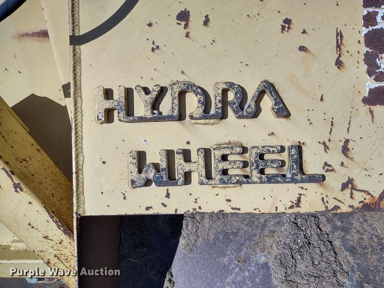 image for item MD9389 1997 Vermeer Flextrak 115  rock saw