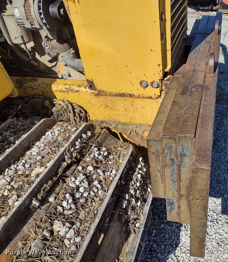 image for item MD9389 1997 Vermeer Flextrak 115  rock saw