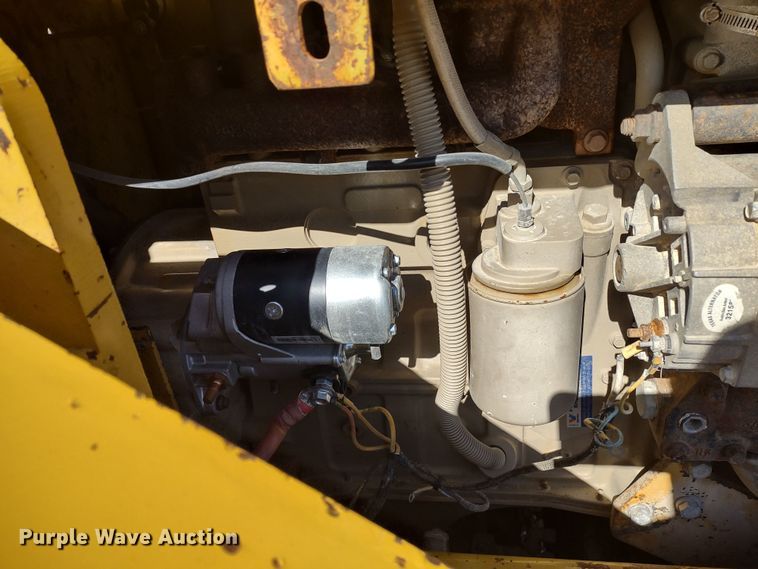 image for item MD9389 1997 Vermeer Flextrak 115  rock saw