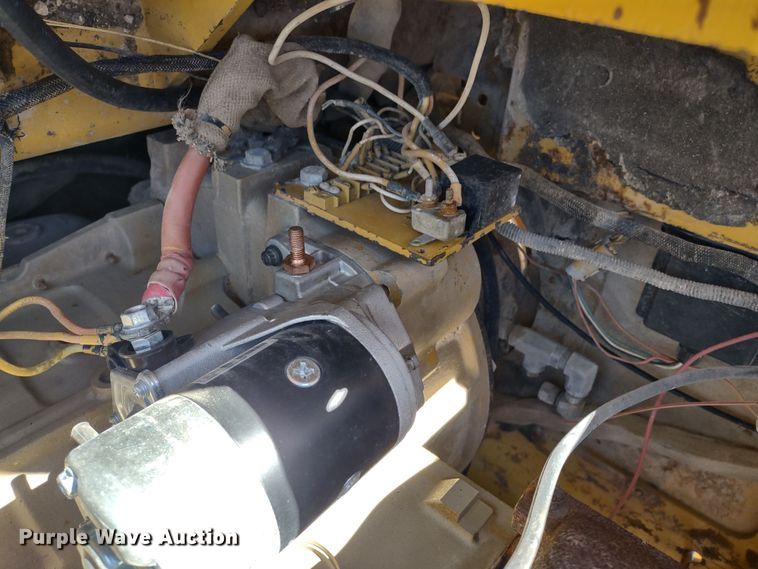 image for item MD9389 1997 Vermeer Flextrak 115  rock saw