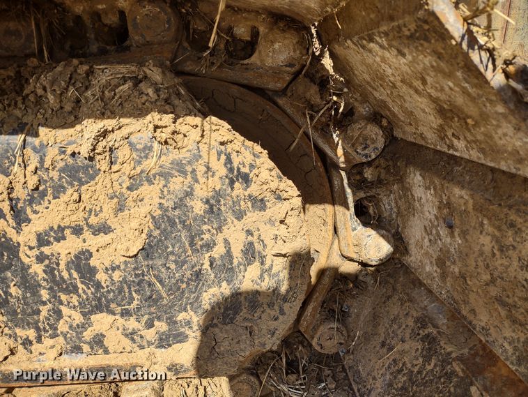 image for item MD9389 1997 Vermeer Flextrak 115  rock saw