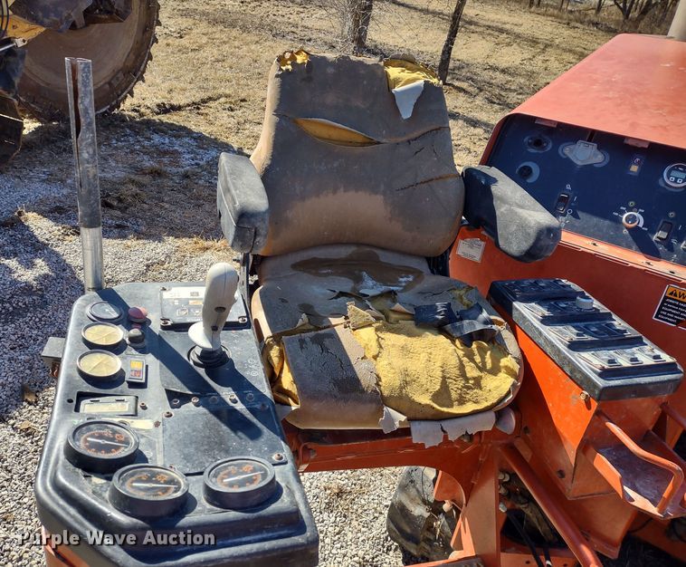 image for item MD9390 2006 Ditch Witch JT2720 All Terrain  directional boring unit