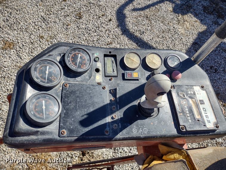 image for item MD9390 2006 Ditch Witch JT2720 All Terrain  directional boring unit