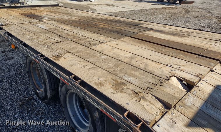 image for item MD9391 2010 Kaufman  equipment trailer