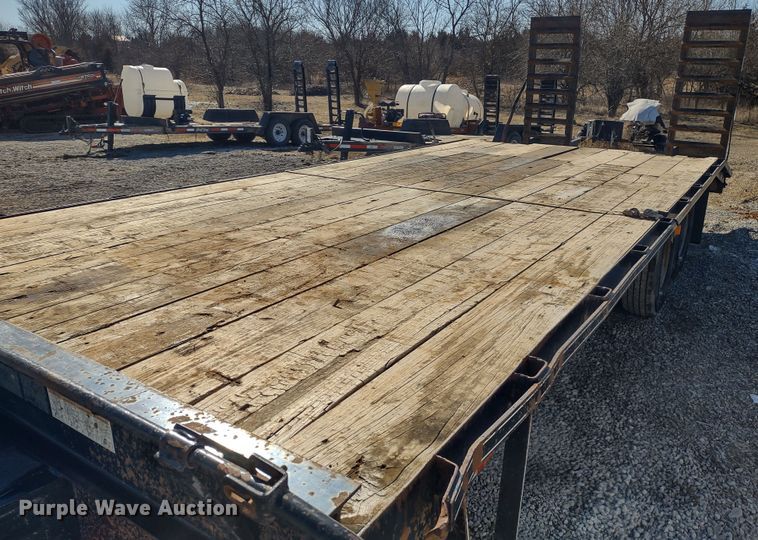 image for item MD9391 2010 Kaufman  equipment trailer