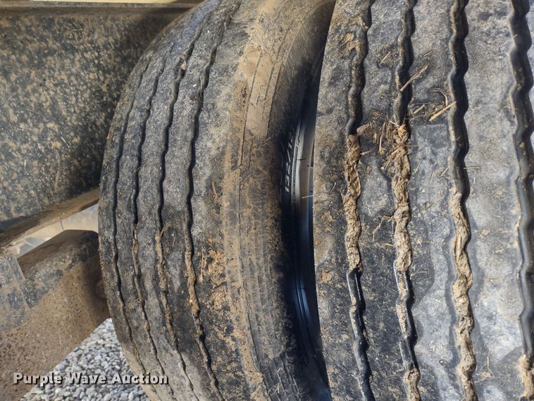 image for item MD9391 2010 Kaufman  equipment trailer