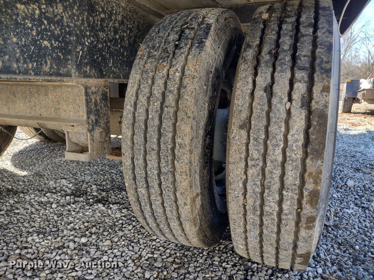 image for item MD9391 2010 Kaufman  equipment trailer