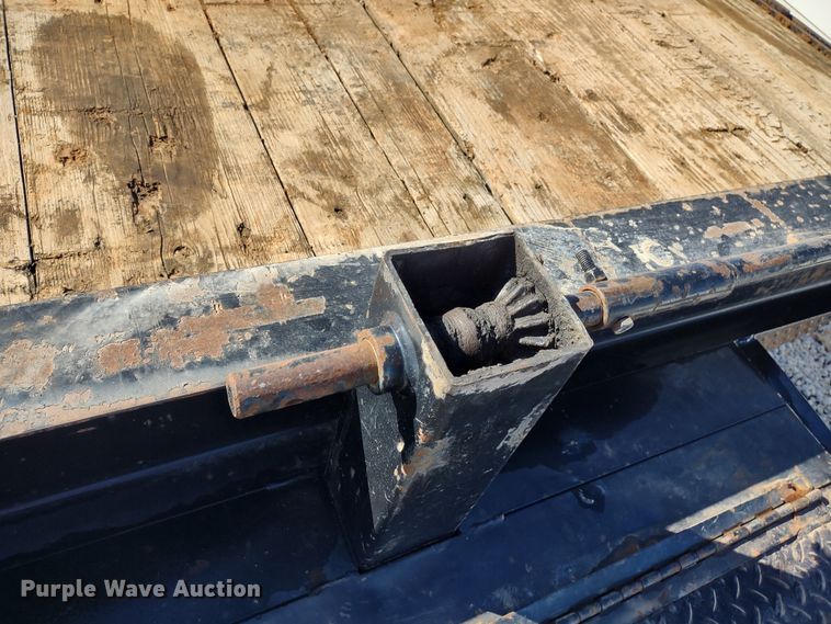 image for item MD9391 2010 Kaufman  equipment trailer