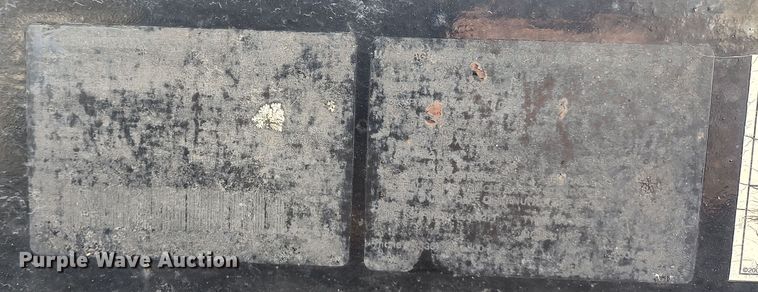 image for item MD9391 2010 Kaufman  equipment trailer