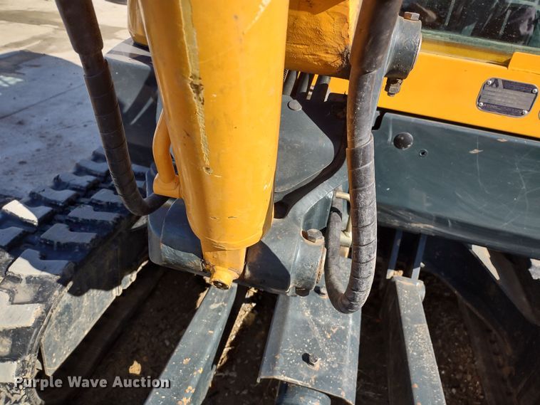 image for item MD9392 2018 Hyundai Robex 35Z-9A  mini excavator