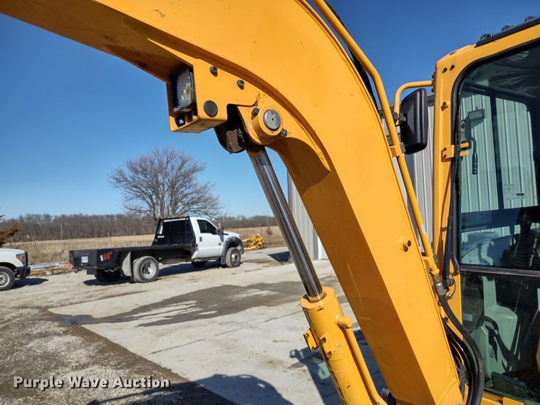 image for item MD9392 2018 Hyundai Robex 35Z-9A  mini excavator