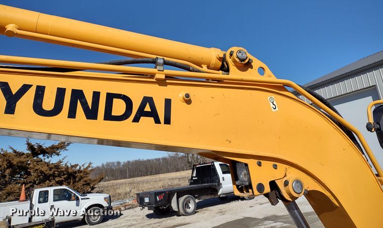 image for item MD9392 2018 Hyundai Robex 35Z-9A  mini excavator